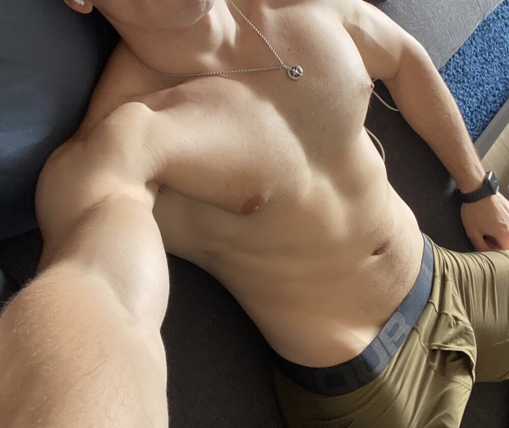 FestiveSpecter675 Chatroom