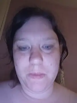 Feuchtekitty92@xh Chatroom