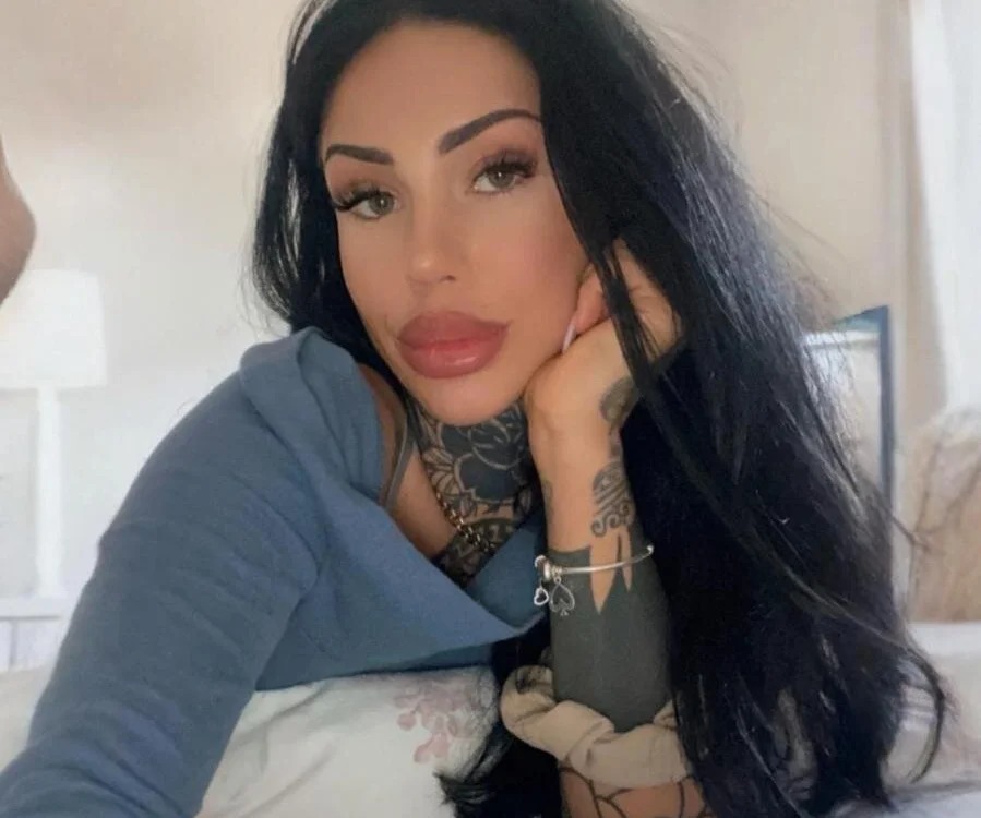 Fiona_inked Chatroom