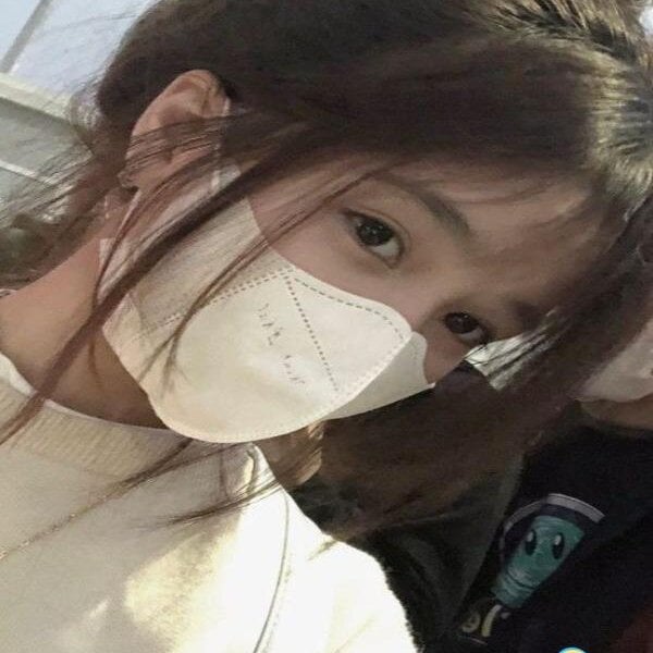 Fish_yellow Chatroom