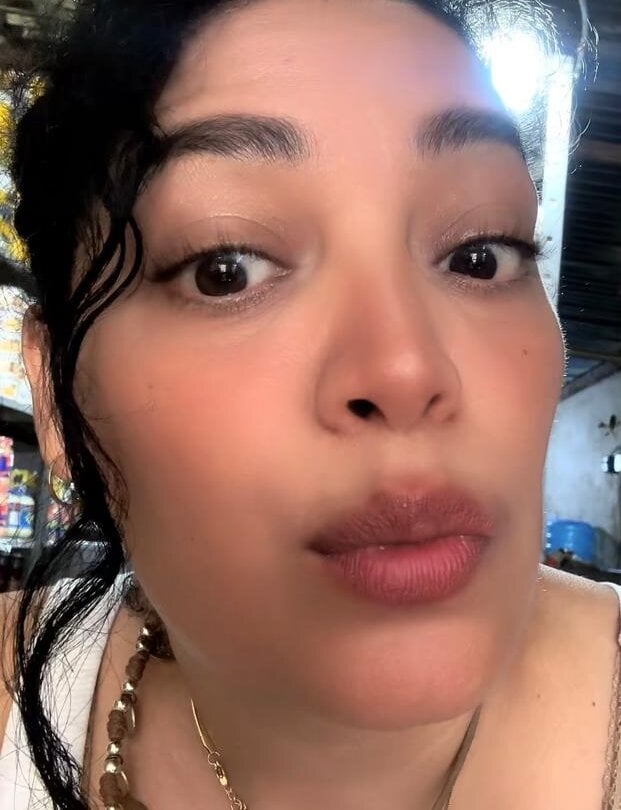 Flabia_Roses Chatroom