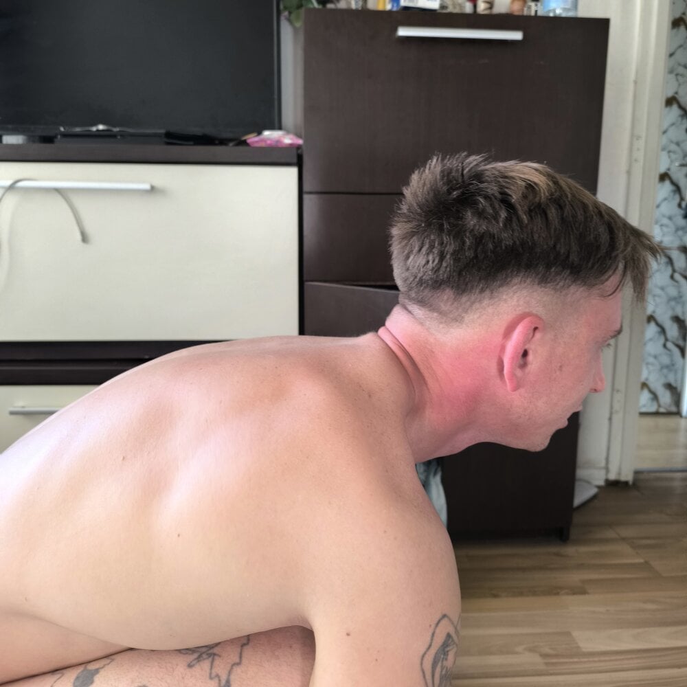 FloatyElkhound Chatroom