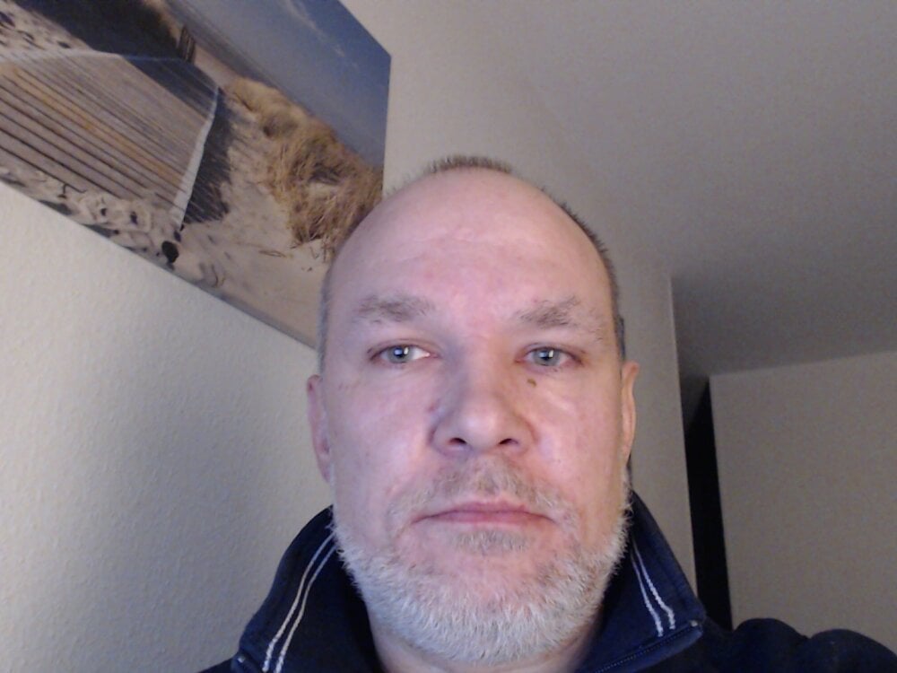 Foraneo2424 Chatroom