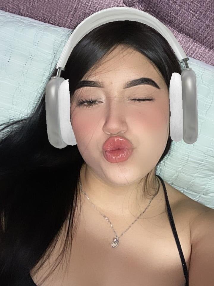 FranchescaLove_ Chatroom