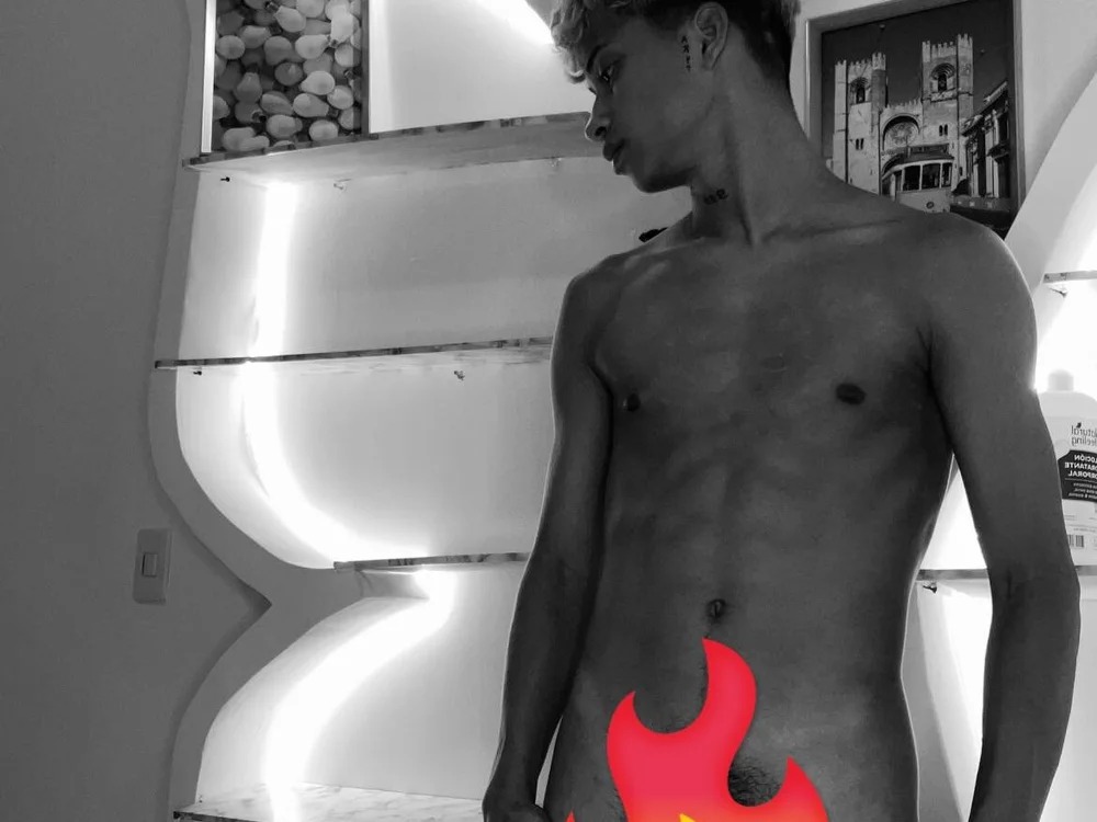GOLD_BOYS Chatroom
