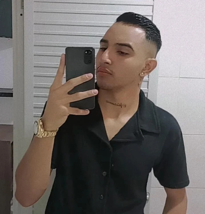 GabrielFox_25 Chatroom