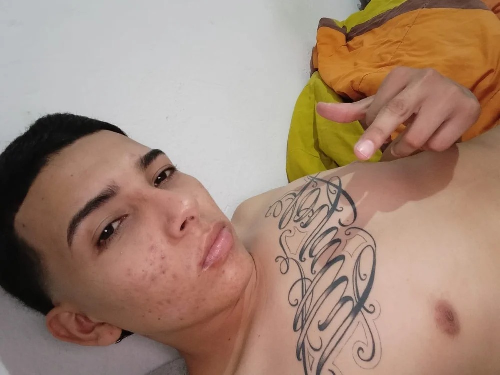 Gabriel_LatinBoy Chatroom