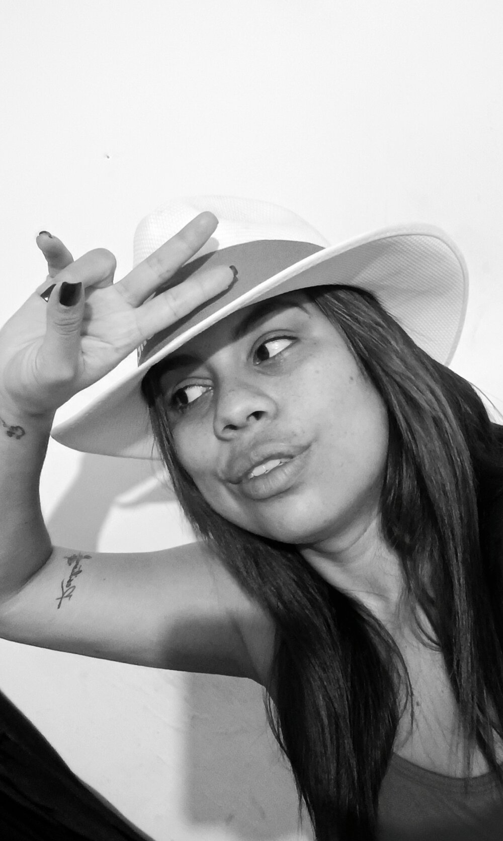 GabyMontenegro Chatroom