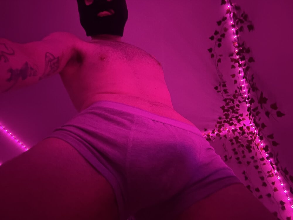 Gander_At_Xander Chatroom