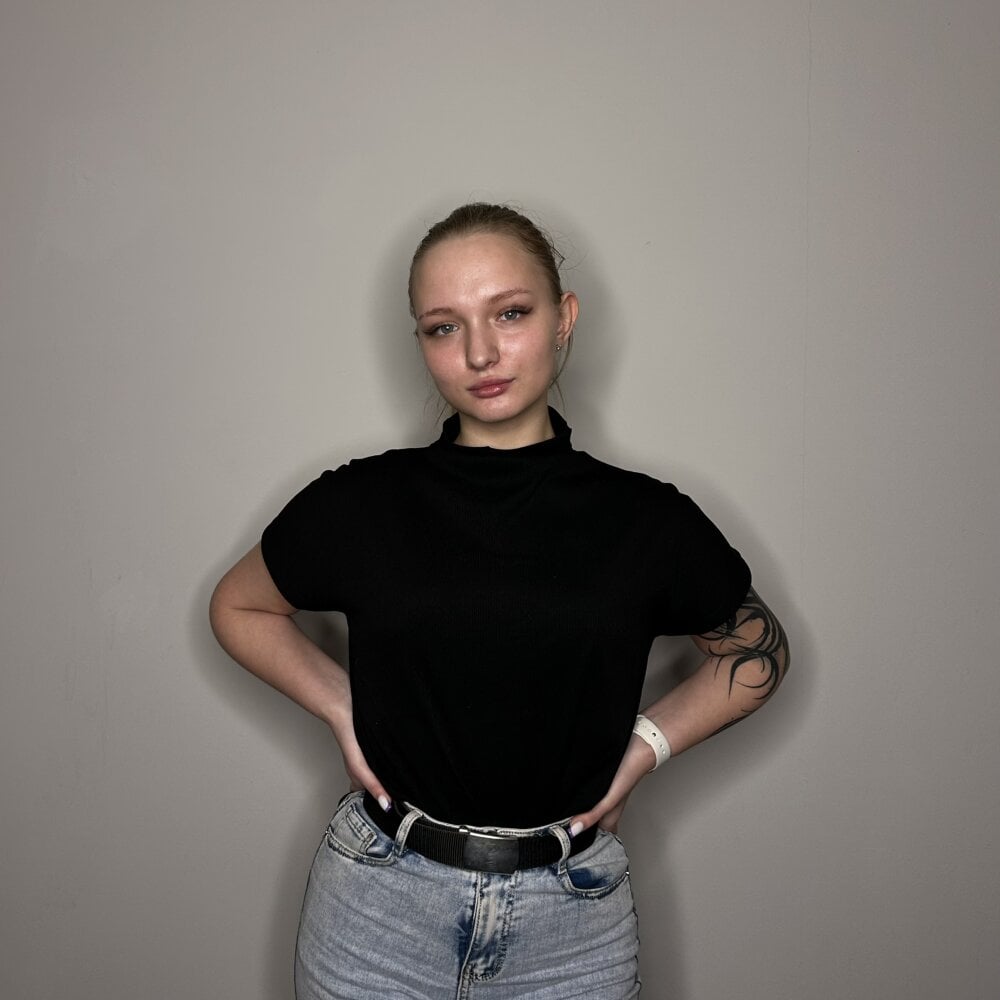 GiannaNolton Chatroom