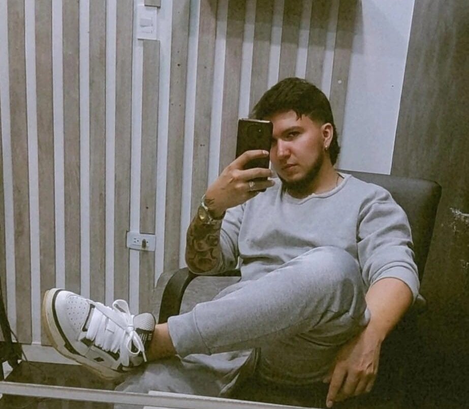 GideonCartie Chatroom