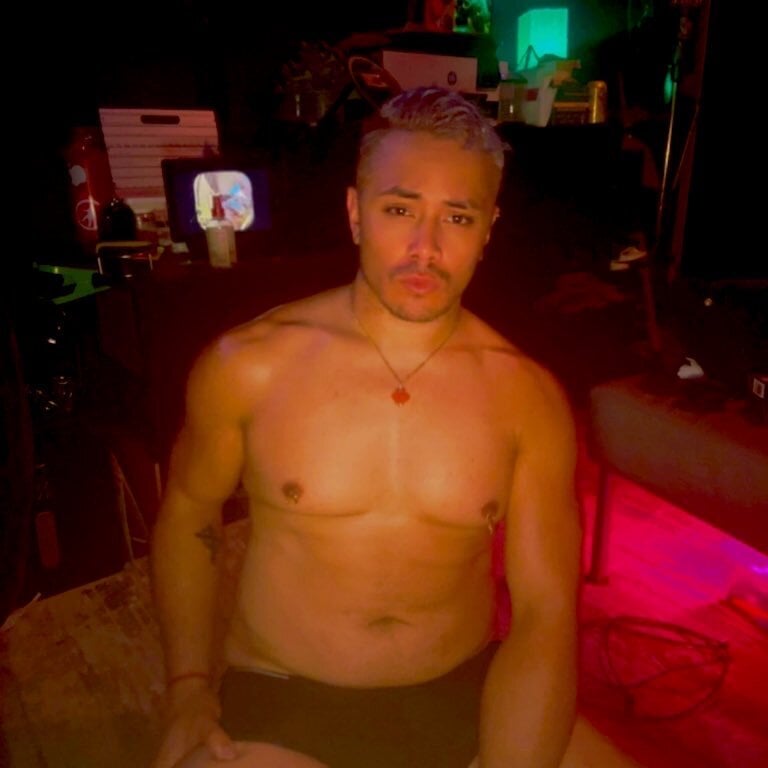 GirThyDock Chatroom