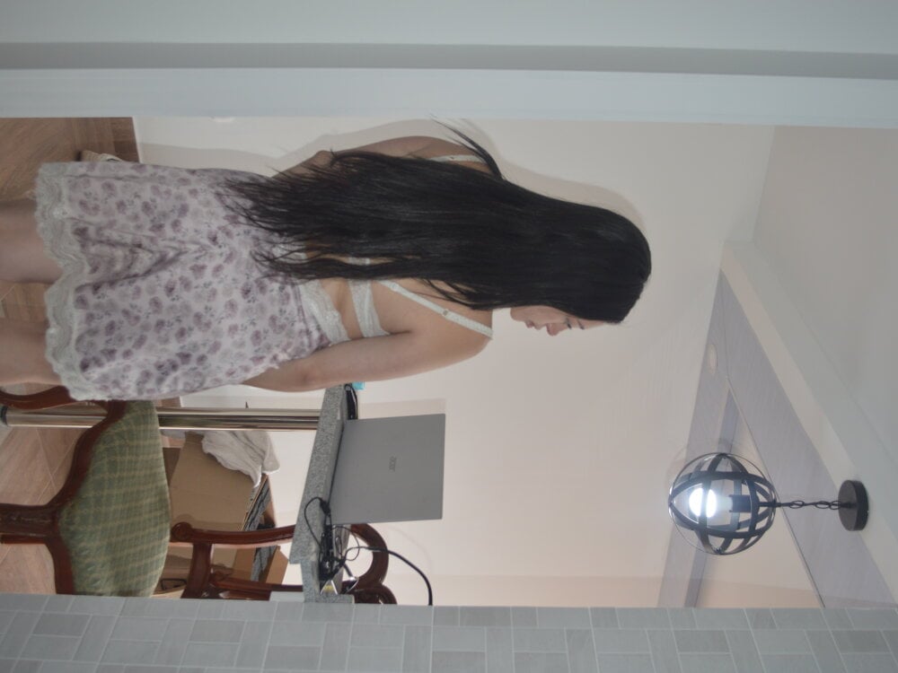 Girl-and-boy_ Chatroom