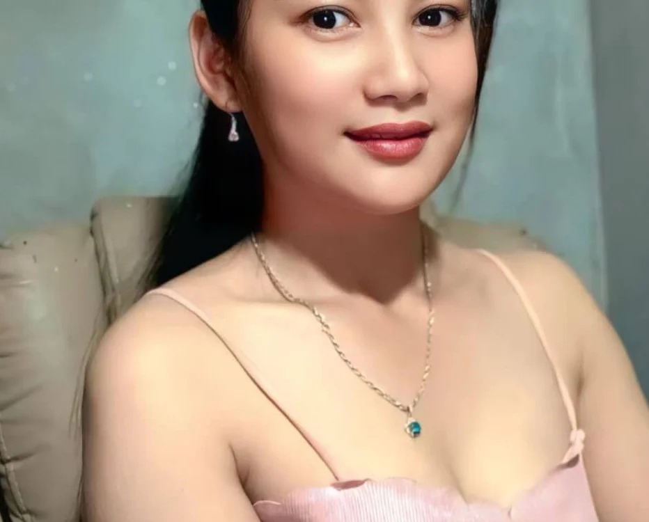 Girl_cums Chatroom