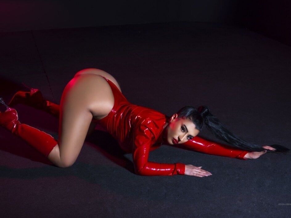 Giselle-Reine Chatroom