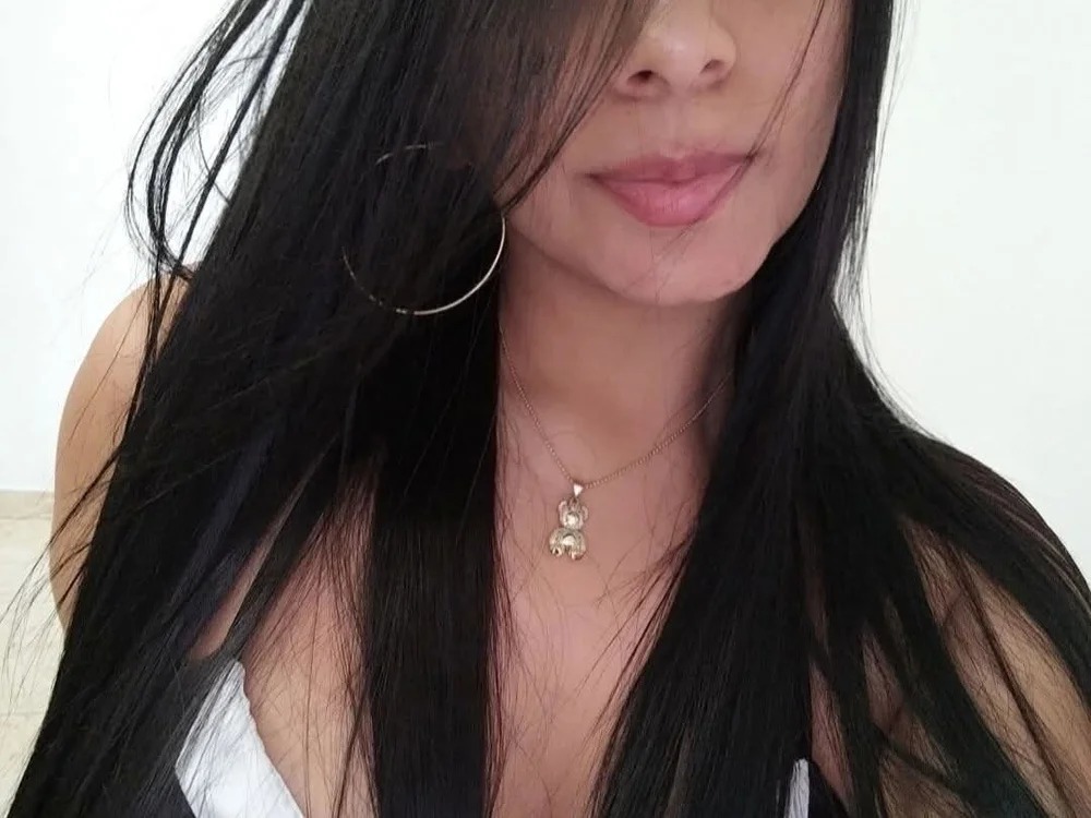 Gisellee- Chatroom