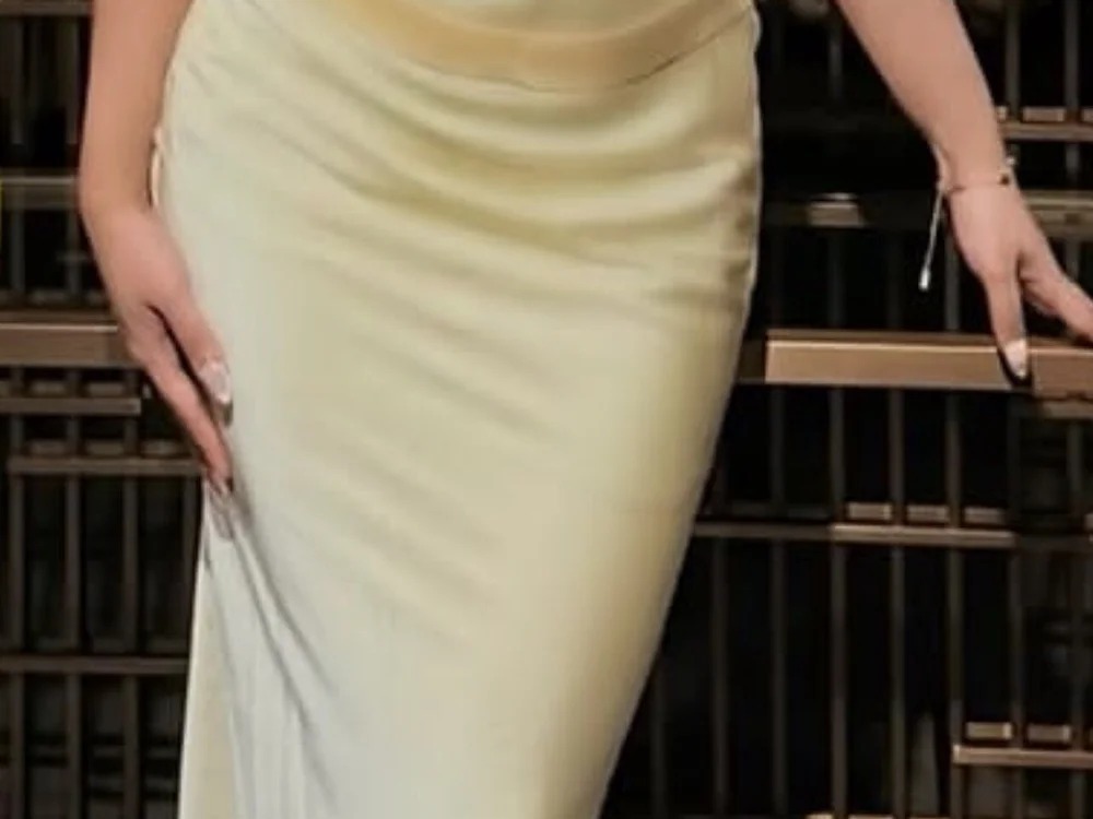 GlamManisha25 Chatroom