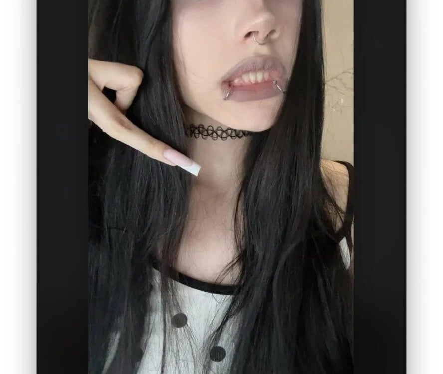 Gloria_Line Chatroom