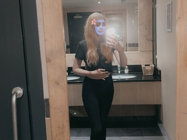 glowing-elegant-tessa