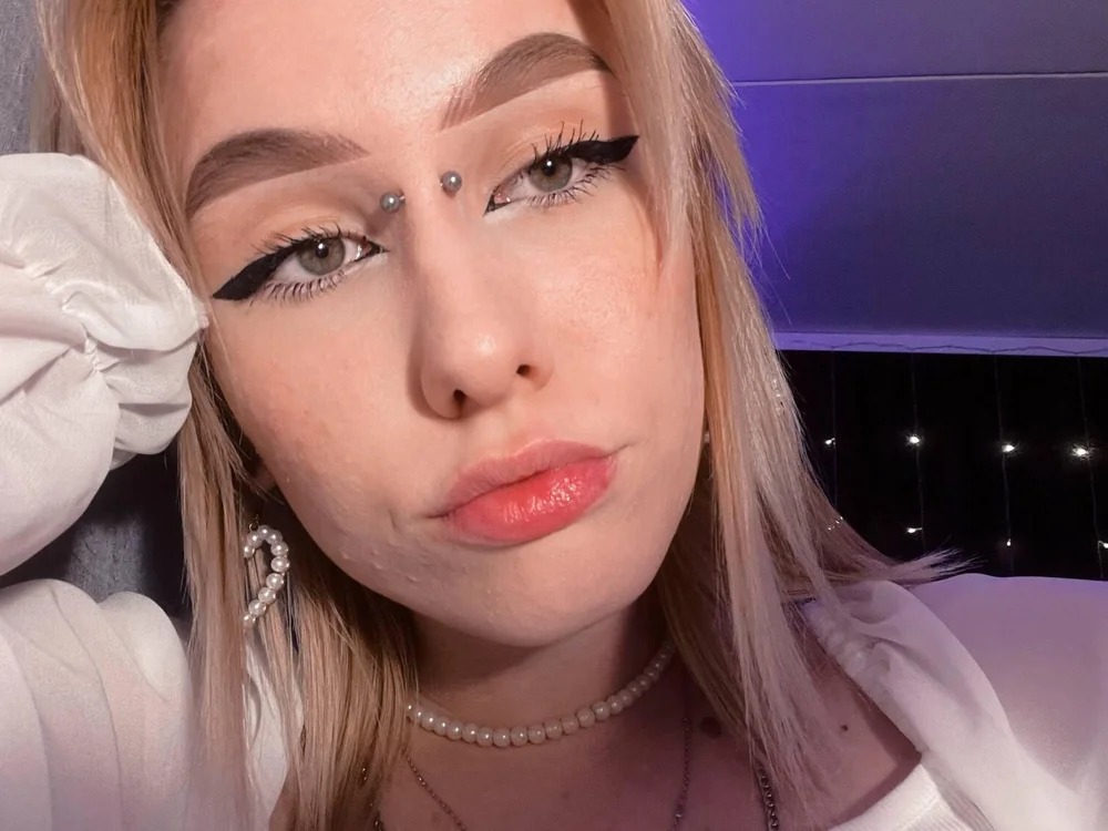 GoddessBambi Chatroom
