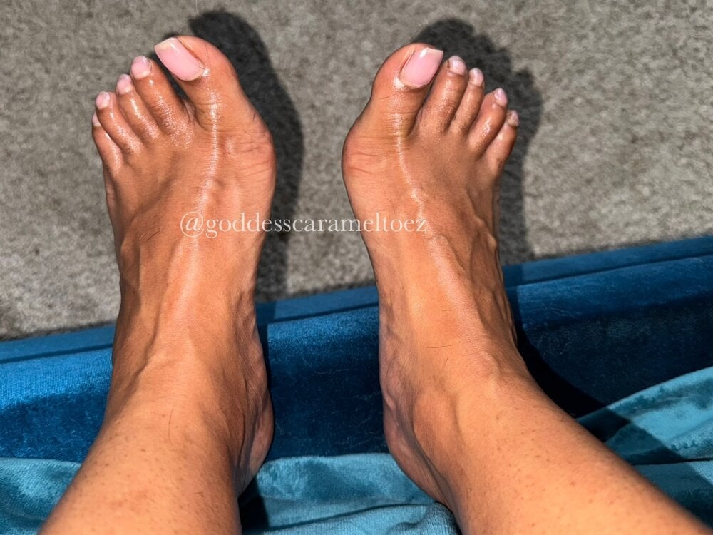 GoddessCaramelToez Chatroom