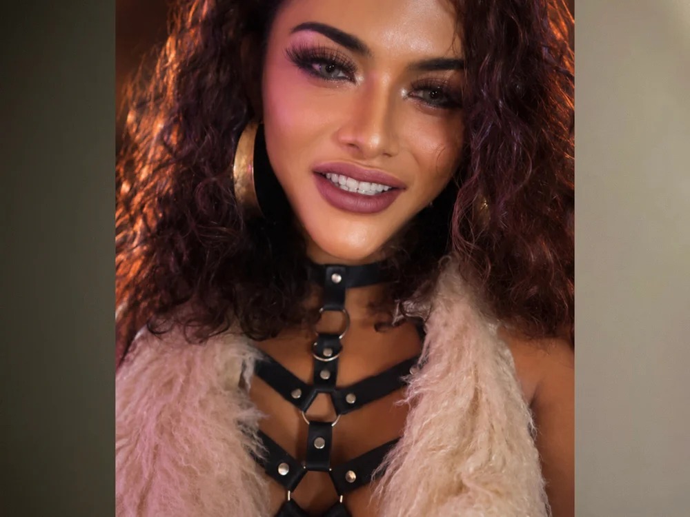 GoddessRuthless Chatroom