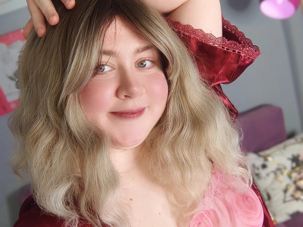 Goddess_Ellis Chatroom