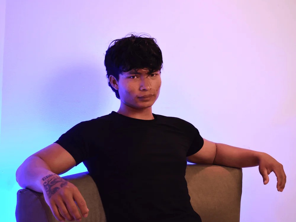 GoldenBoy_23 Chatroom