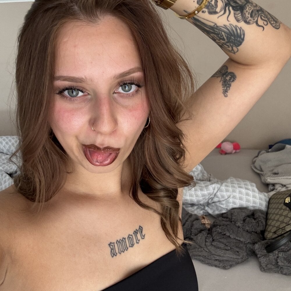 GoodGirlSarahxx Chatroom