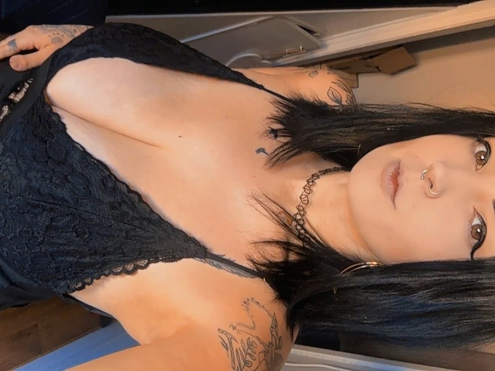 GothGamerdee_ Chatroom