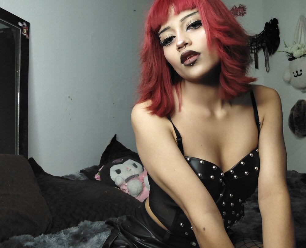 GothKitten666 Chatroom