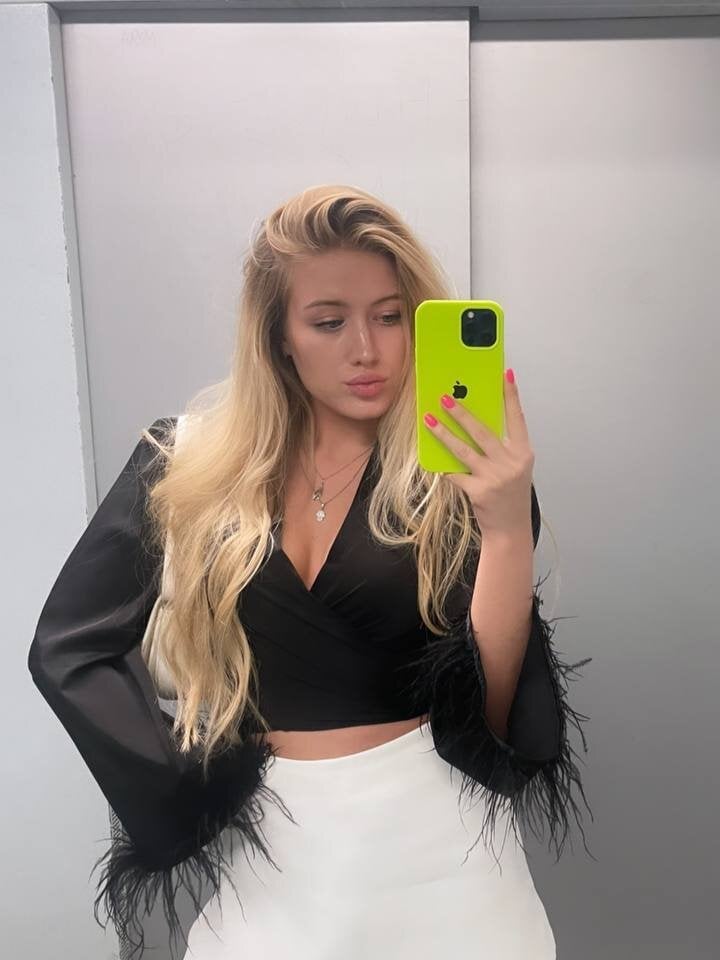 Grace__Brooks Chatroom