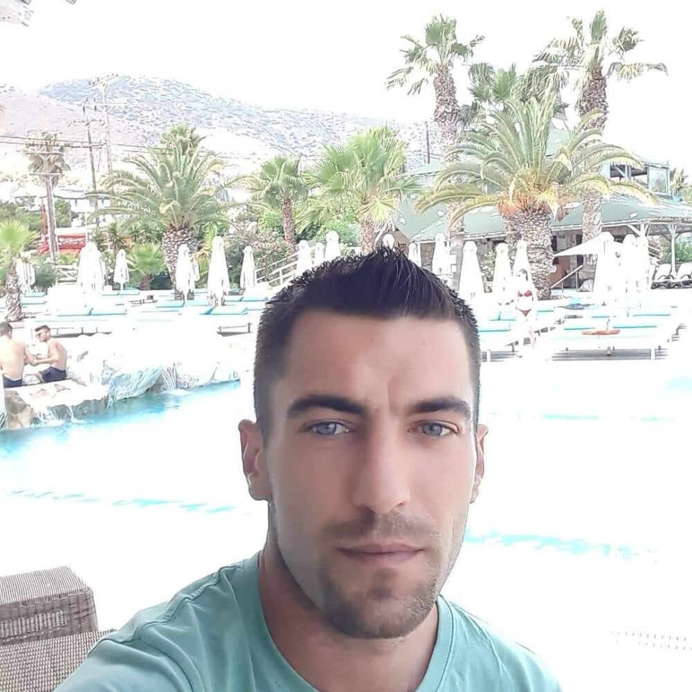 Greecefuck Chatroom