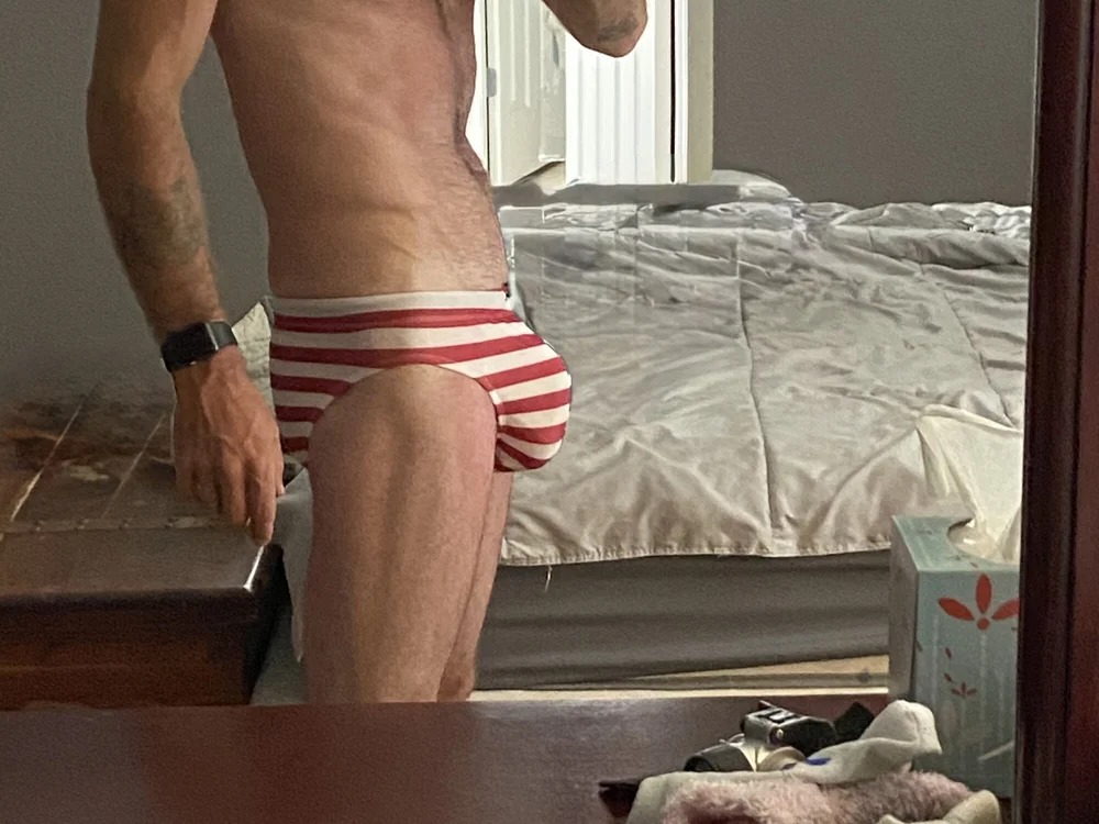 Guy4u213 Chatroom