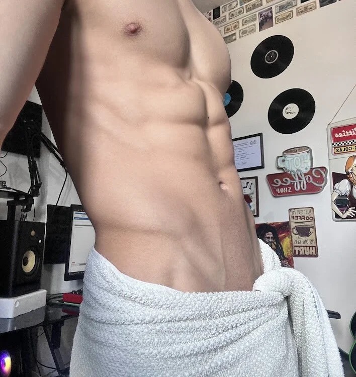 Gymbro42 Chatroom