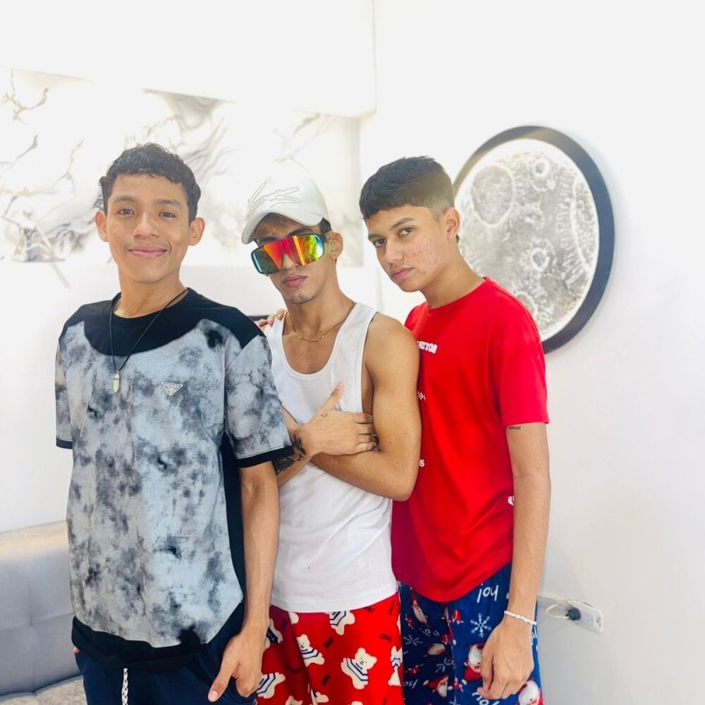 HORNY_PRETTY Chatroom