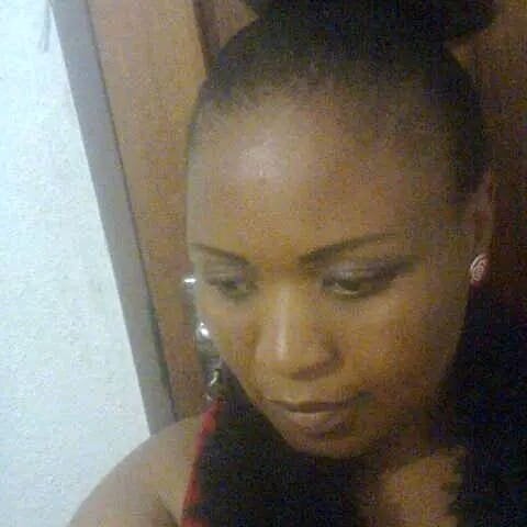 HUGE_BUSTY_EBONY Chatroom