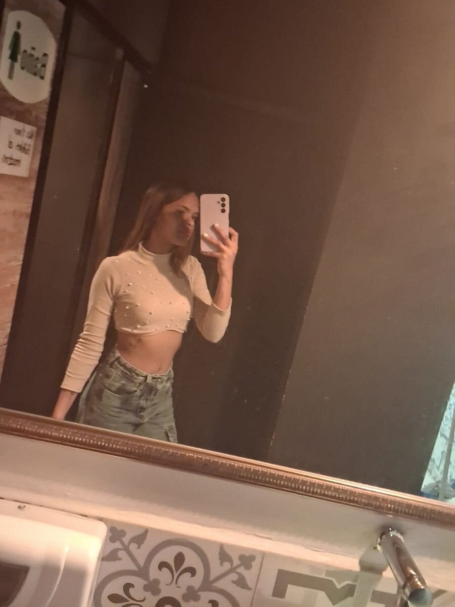 Hailey_Carter2 Chatroom