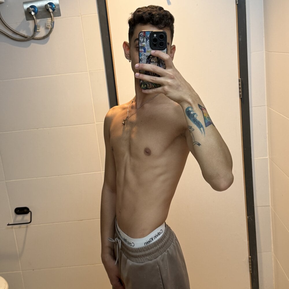 Harmanarab_adrian Chatroom