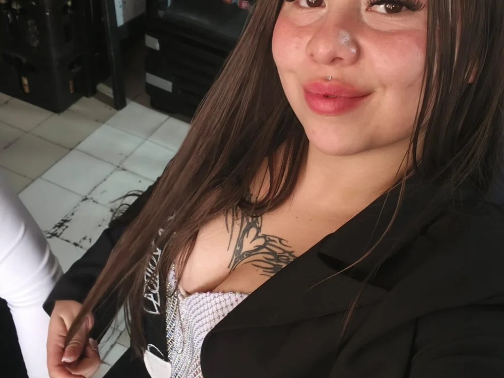 Harper_Banks Chatroom
