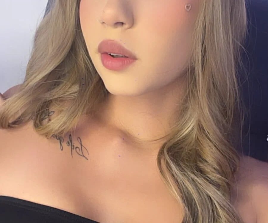 Hasly_Pink1 Chatroom