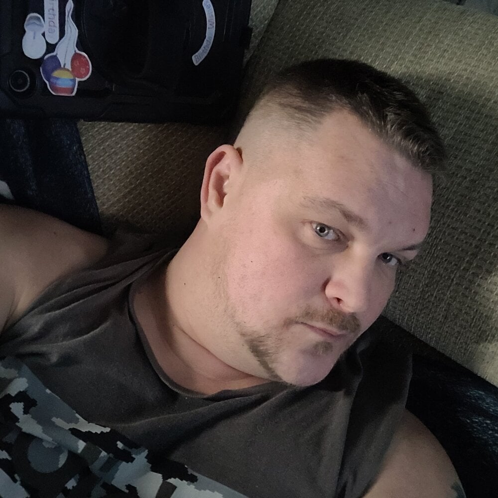 Haydenthebouse Chatroom