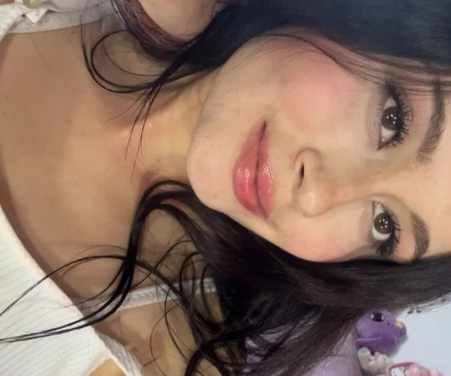Hazel_Pink Chatroom