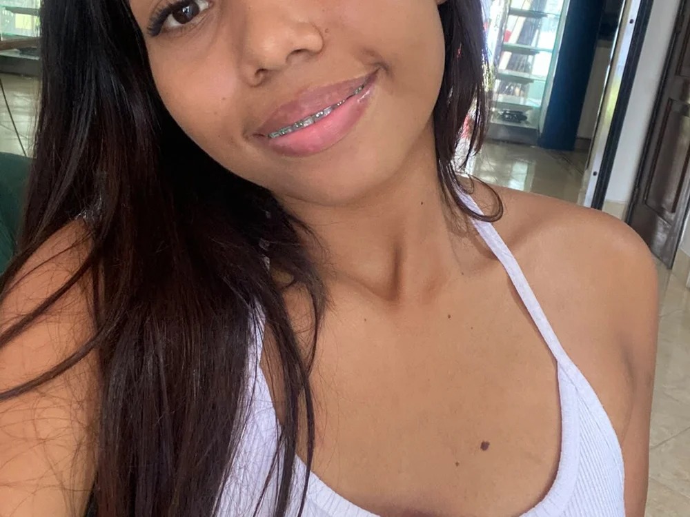 Hazel_Royce Chatroom