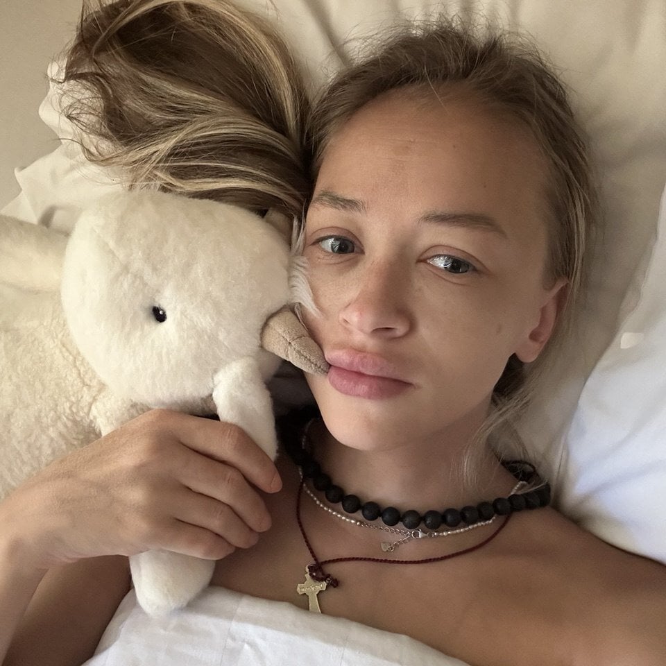 HelenHarmony Chatroom