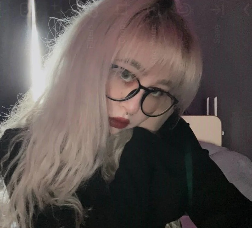 Helen_Carson Chatroom