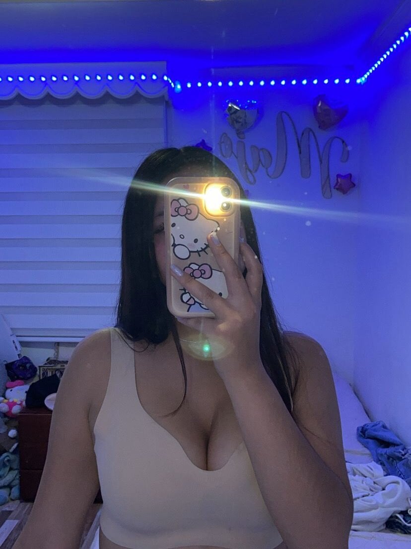 Helengolden_ Chatroom