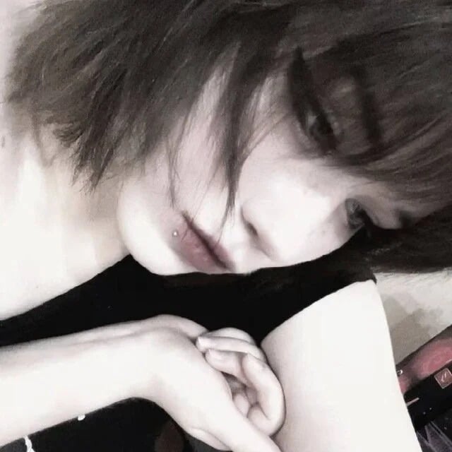 HelloKinki Chatroom