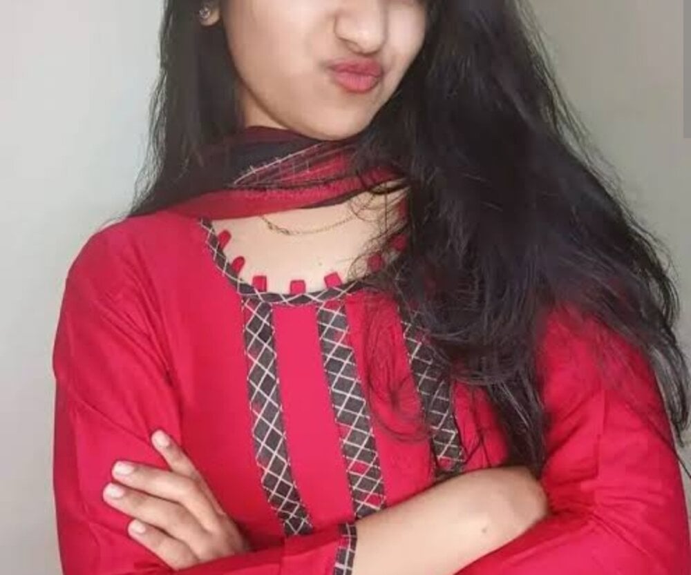 Hena_32 Chatroom