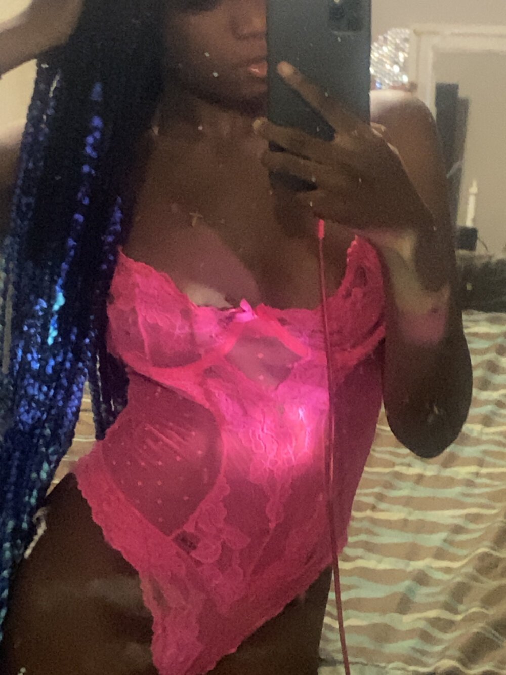 HennessyBaby21 Chatroom